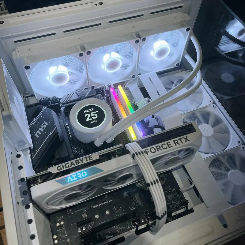 Custom white gaming PC with liquid cooling built and serviced at OnlineFix